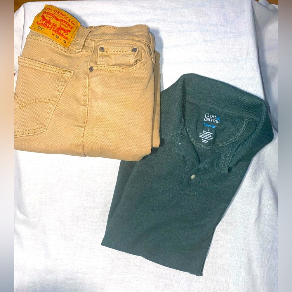 Outfit Bundle Tan Levi Jeans and Croft & Barrow Hunter Green polo